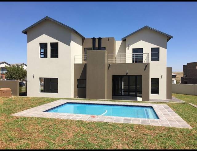 4 BEDROOM HOUSE FOR SALE IN COPPERLEAF ESTATE